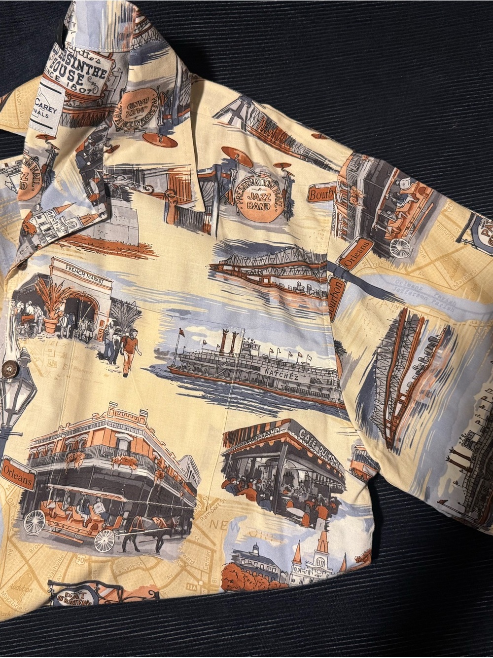 Men's Cream Graphic Print Button-Up Shirt